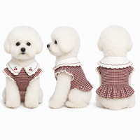 Robe personnalisée pour chien à carreaux vichy avec broderie cerise, vêtements pour animaux de compagnie smockés, col festonné, volants, vêtements pour chiots et chats, vente en gros OEM