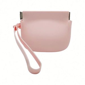 Monedero de Silicona Impermeable de Grado Alimenticio con Cierre de Cremallera - Monedero Portátil con Broche para Llaves para Uso en Exteriores, Diseño con Estampado de Dulces - Product Image 5