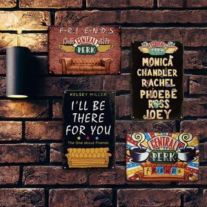 Plaque en métal de la <span class=keywords><strong>série</strong></span> télévisée Friends, décoration de café Central Perk, art mural pour le salon, cadeau pour les fans, plaque rétro nostalgique - Product Image 4