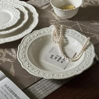 Service de vaisselle en céramique avec motif nœud papillon en relief, style européen, vintage, assiettes et bols blancs