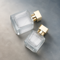 Flacon de parfum en verre carré ALKA de luxe 50ml 100ml avec pompe pulvérisatrice, diffuseur à bâtonnets, couleur personnalisée, sérigraphie, marquage à chaud, cosmétique