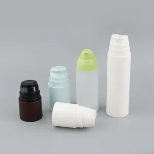 Bouteille de lotion à pompe sans air en plastique PP noir de 4oz emballage de 30ml 50ml 100ml 150ml pour cosmétiques bouteille de soins de la peau mate