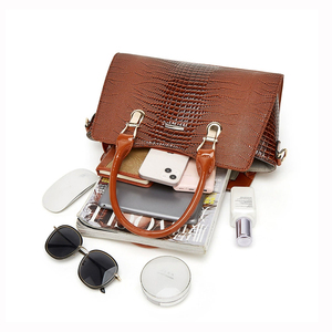 2025 New Fashion Pu Leather <b>Large</b> Capacity Women Tote Bag Shoulder alligator Ladies Handbags Set - Product Image 2