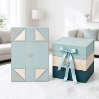 Kotak Hadiah Lipat Magnetik Praline Panel Segitiga Geometris Seni Garis Daun Emas Pita Satin Mewah Logo Kustom