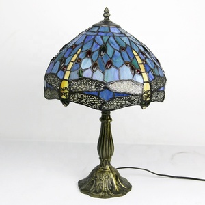 Lámpara de Mesa LongHuiJing de Alta Gama con Pantalla de Vidrio de Estilo Wisteria, LED, Alimentación por CA, Diseño Artesanal con Patrón de Libélula - Product Image 4