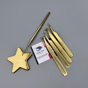 แหนบต่อขนตา LUCKY LASH TOOLS รุ่น LLT-10185 สำหรับมืออาชีพ พร้อมโลโก้ส่วนตัว สีทอง ทำจากสแตนเลส ป้องกันไฟฟ้าสถิตย์ ด้ามจับไฟเบอร์ ปลายเรียบลื่น - Product Image 2