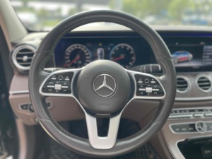 Venta al Por Mayor de Autos Usados <span class=keywords><strong>Mercedes</strong></span> Benz Clase <span class=keywords><strong>E</strong></span> 2019 <span class=keywords><strong>E</strong></span> <span class=keywords><strong>300</strong></span> L Versión Fashion para Exportación, Autos Usados de Segunda Mano - Product Image 4