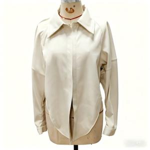 Chaqueta Camisa Extra Grande de PU para Mujer en Negro/Blanco Roto - <span class=keywords><strong>Abrigo</strong></span> Informal para el Trabajo con Dobladillo Irregular - Product Image 1