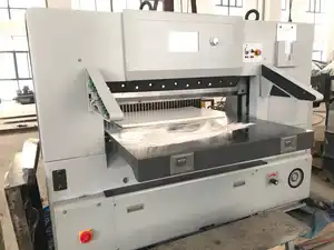 1150mm 극지 인쇄 공장에 있는 산업 유압 단두대 종이 절단기 종이 절단기