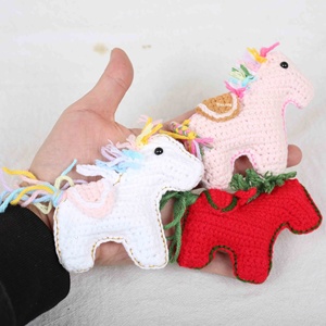 Porte-clés poney en crochet fait main, pendentif licorne mignon en fil, accessoire de <span class=keywords><strong>sac</strong></span> créatif, ornement de couple - Product Image 3