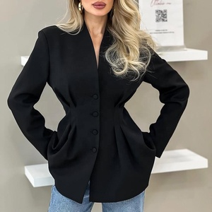 Blazer Elegante da Città OEM, Giacca da Ufficio Nera su Misura <span class=keywords><strong>con</strong></span> Scollo a V, Slim Fit <span class=keywords><strong>con</strong></span> <span class=keywords><strong>Cintura</strong></span> <span class=keywords><strong>in</strong></span> <span class=keywords><strong>Vita</strong></span>, Completo Chic da Lavoro - Product Image 1