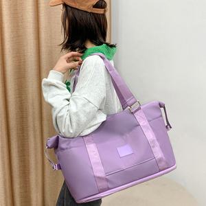 Bolsa Deportiva Grande Oxford Personalizada para Fin de Semana, Negra, para Gimnasio y Viajes, con Logotipo - Product Image 5