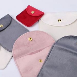 Pochette à bijoux en velours personnalisée avec fermeture à bouton, sac cadeau carré 10x10cm avec bouton pression pour bracelet, bagues, montre, collier - Product Image 3