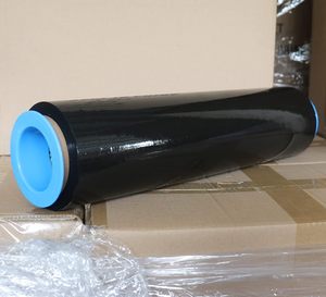 JinXin PACK Rollo de Plástico Negro de Alta Resistencia para Embalaje Industrial, 18 Pulgadas x 1000 Pies, Calibre 80, 1 Paquete - Product Image 1