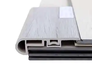 Plinthe en PVC de longue date Réducteur de plancher de dégauchisseuse de plancher Planche d'escalier en PVC/WPC