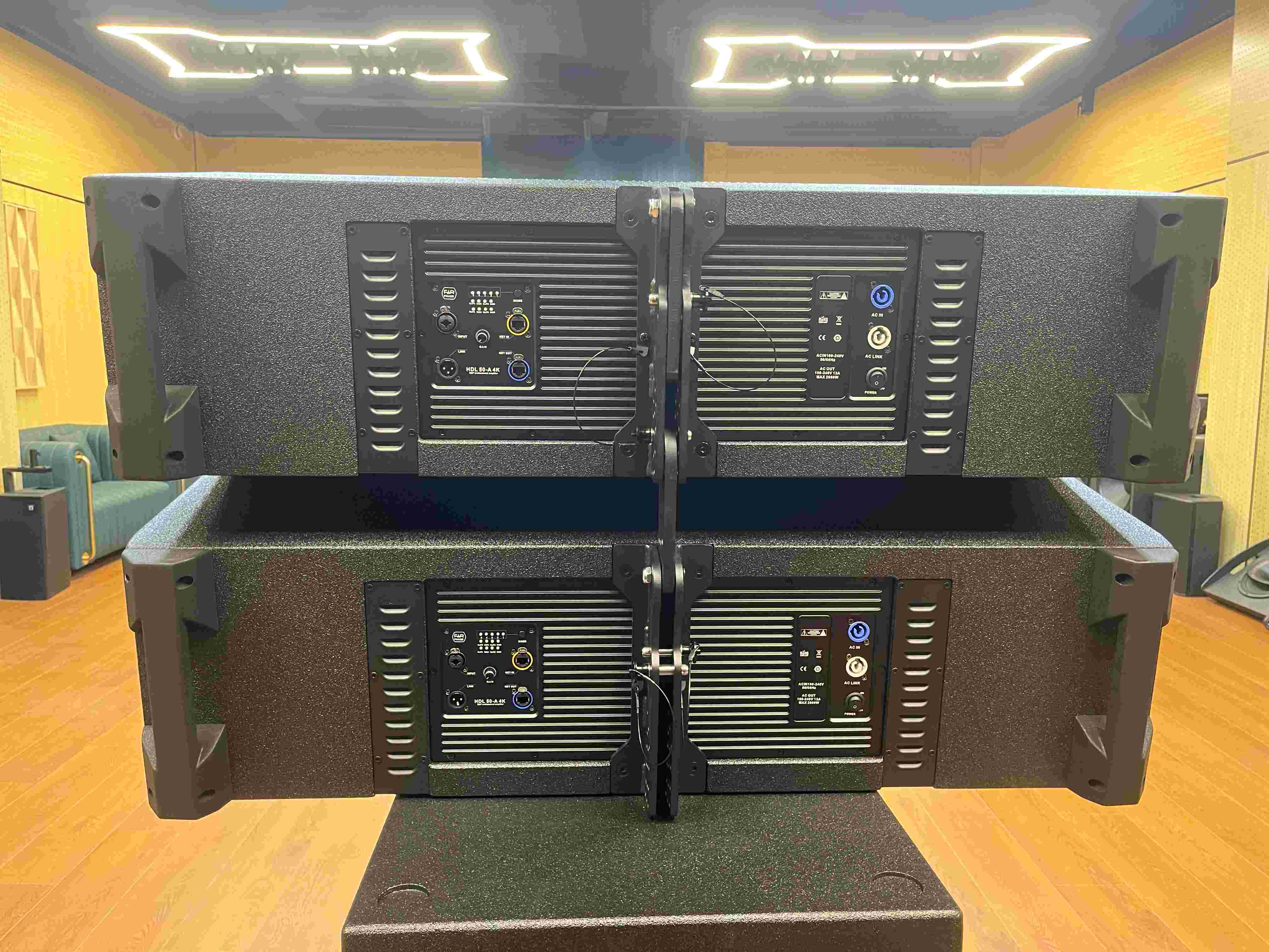 line array kiva ii