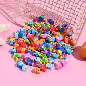 Ensemble <span class=keywords><strong>de</strong></span> gommes créatives et mignonnes en forme d'arbre et d'animaux <span class=keywords><strong>de</strong></span> Noël, parfait pour les fêtes - Product Image 4