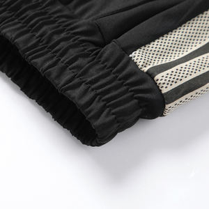 ชุดกีฬาผู้ชายผ้าซาตินแห้งเร็วสำหรับฤดูร้อน แขนสั้น คอสามแถบ สองชิ้น คุณภาพสูง แฟชั่น สวมใส่สบาย - Product Image 4