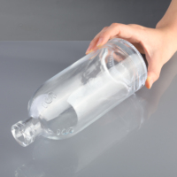 Bouteilles de vin en verre avec logo en relief haut de gamme de 700ml pour boissons alcoolisées Bouteilles de whisky en verre de 700ml 750ml
