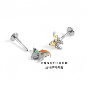 Boucles d'oreilles papillon en alliage de titane M0.9 avec incrustation de zircon pour piercing d'oreille, de cartilage ou de lèvre - Product Image 4