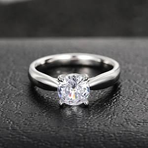 Anello Classico da Donna con Zirconi a Quattro Punte, Gioiello Europeo per Uso Quotidiano e Compleanni, Bestseller su eBay - Product Image 3