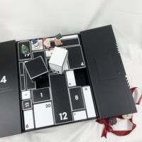 Nouvel arrivage Compte à rebours de 24 jours Noël Calendrier de l'Avent Boîte aveugle Rouge à lèvres Vernis à ongles Cosmétique Soins de la peau Boîte Calendrier de l'Avent