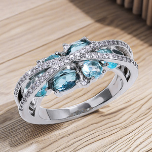Anello Geometrico a Doppio Strato a Forma di X, Stile Creativo per Donne - Product Image 3
