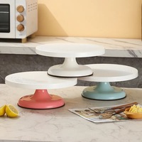 Petite plateforme tournante pour gâteaux, idéale pour les mini-desserts et la décoration de biscuits délicats, à utiliser à la maison dans la cuisine