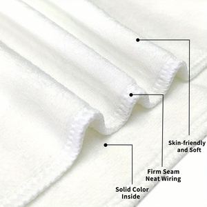Serviette de plage en microfibre personnalisée pour commande en gros, tissu suédé, logo aux couleurs vives - Product Image 2