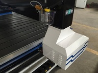 Routeur CNC Remax 1325 pour le travail du bois, la gravure et le fraisage