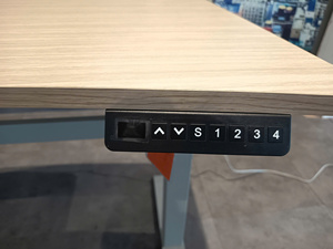 Escritorio Elevable Eléctrico Lumetal con Superficie Metálica, Mesa de Trabajo Inteligente para Hogar y Oficina - Product Image 5