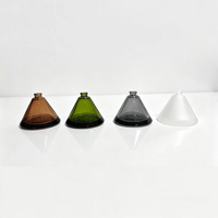 Flacon de parfum conique en verre de 50 ml, élégant et minimaliste, avec bouchon en bois