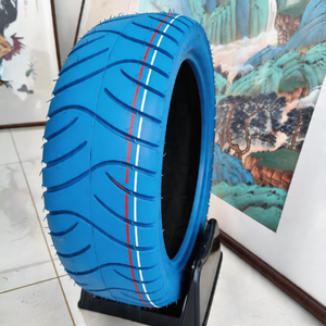 Neumático de Motocicleta Reforzado 130/60-13 T72 de Color Personalizado de Fábrica, Neumático al Vacío con Drenaje Mejorado para el Circuito Tuscan Hill - Product Image 2