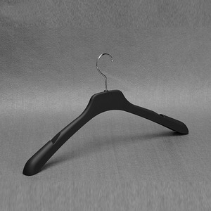 Cintres Premium pour hommes en plastique ABS en caoutchouc personnalisé noir - Product Image 4