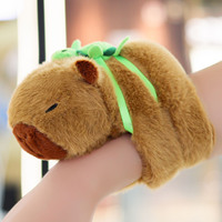 Bracelet en peluche Capybara Panda mignon, poupée Kawaii à porter, bracelet à pression, breloque en peluche, cadeau tendance, vente en gros, 4 styles