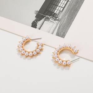 珍珠箍耳环小珍珠箍耳环镀金开大圆形圆形珍珠耳环珠宝女性生日礼物 - Product Image 3