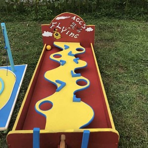 Jeu de Course Interactif en Bois pour Défi de Compétence – Idéal pour Carnavals, Parcs d'Aventures Intérieurs/Extérieurs et Événements (Location) - Product Image 1