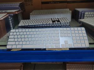 Teclado Inalámbrico A2520 Magic Keyboard de Segunda Mano, 98% Nuevo, USB 5.8Ghz, Switches de Tijera, Tamaño Completo, Retroiluminación RGB, para Portátil, Venta al Por Mayor - Product Image 5