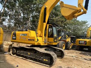 รถขุดโคมัตสึ PC200-8N1 PC240 มือสอง ขนาด 20 ตัน ปี 2016 รถขุดหนักสมรรถนะสูง ระบบไฮดรอลิก พร้อมบุ้งกี๋ขนาด 0.8 เมตร  เครื่องยนต์คุณภาพสูง - Product Image 3