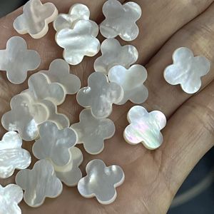 Piedras Preciosas de Trébol de Cuatro Hojas de Concha Blanca Natural Tratadas con Calor, de Doble Cara y con Cambio de Color para la Fabricación de Joyas - Product Image 6