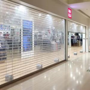 Barrière de protection automatisée à fermeture roulante haute visibilité pour les devantures de magasins et les garages commerciaux - Product Image 1