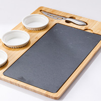 Plateau à fromage rectangulaire en bambou avec tasses en céramique et couteau en acier inoxydable, plateau de charcuterie pour fête, cadeau, vente en gros