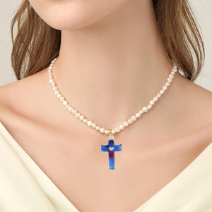 LEQU Colgante de Cruz de Resina Azul Alegre y Divertido con Flores Incrustadas y Recorte de Corazón, Suministro para Manualidades de Joyería DIY - Product Image 4