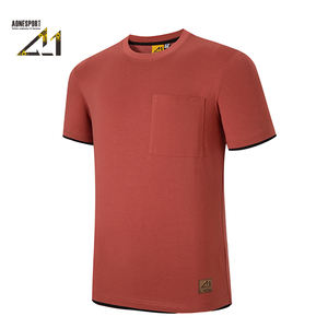 Camiseta de Hombre de 120 g/m², Mezcla de Algodón y Spandex, Transpirable, de Secado Rápido, Antiarrugas, Suave al Tacto, con Parche de Cuero y Ribete en Contraste - Product Image 1