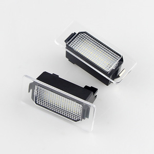 Luz de matrícula para Audi A3 A4 A5 A6 A7 RS5 RS6 RS7 Q5 Passat 8T0943021 Carcasa transparente LED blanco tipo empotrado - Product Image 3