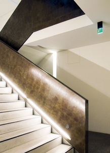 Luces de seguridad de diseño minimalista de alta calidad F9.169.81.B Indicador de salida de emergencia tipo 5 con guía clara - Product Image 5