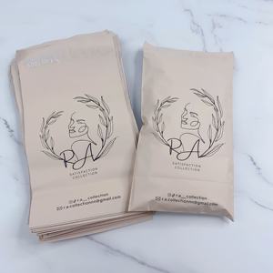 Sacs d'expédition personnalisés en polyéthylène couleur pêche avec impression d'art ligné noir - Sacs d'expédition étanches pour boutiques et e-commerce - Product Image 1