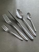 Ensemble de couverts de table de mariage de luxe en argent, design élégant et unique, écologique, durable, finition miroir, de marque