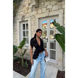 Top Corto con Detalle de Rosa Negra para Mujer, Camisetas sin Mangas para Mujer - Product Image 2