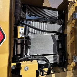 Excavatrice CAT 320 d'occasion, jaune, hydraulique, sur chenilles, diesel, équipement de construction, à vendre immédiatement. Prête à l'emploi. - Product Image 6